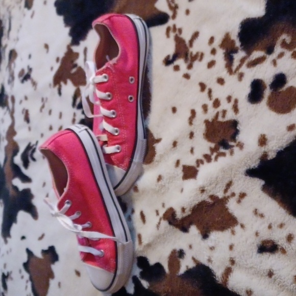 CONVERSE, KIDS SIZE 5.5, PINK AND WHITE. GOOD CONDITION. - Picture 6 of 9